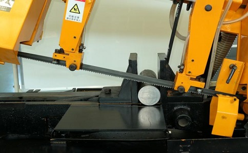 南朗镇数控带锯床自动送料精度会出现偏差吗？